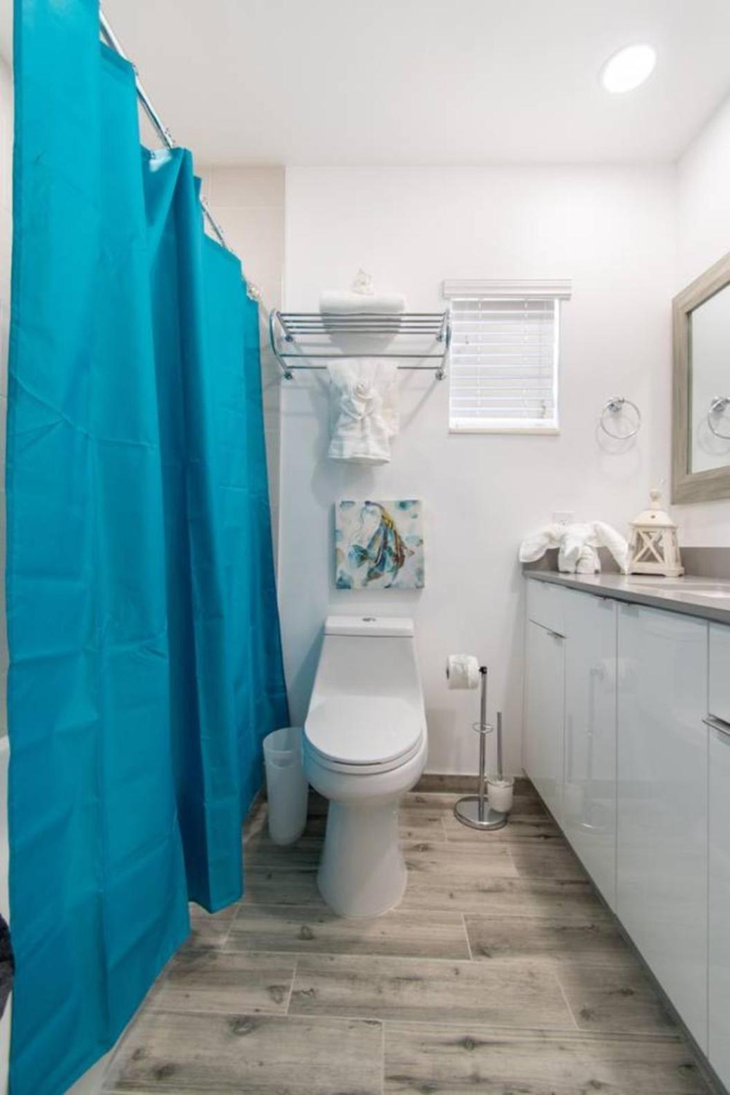 Trendy 1Br W Parking Space & Walk To The Beach #8 Голливуд Экстерьер фото